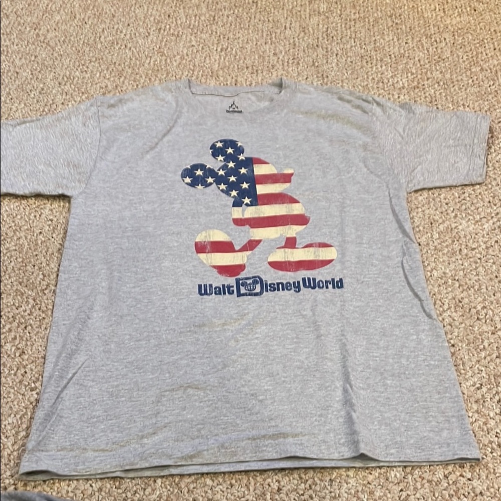 Walt Disney World T-Shirt with American flag Mickey